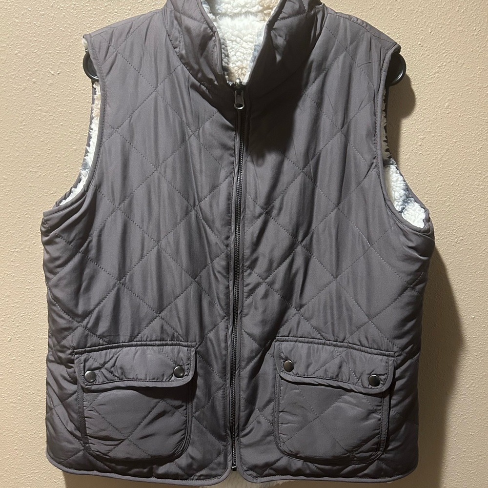 Reversible Thread &‎ Supply Vest - Picture 4 of 5